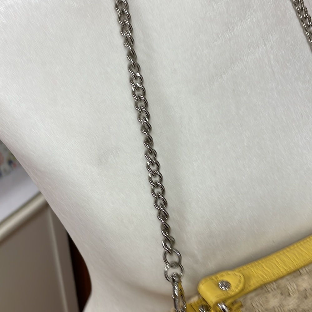 005. NWOT Beautiful Brighton Convertible Yellow Straw Shoulder Bag - Picture 4 of 10